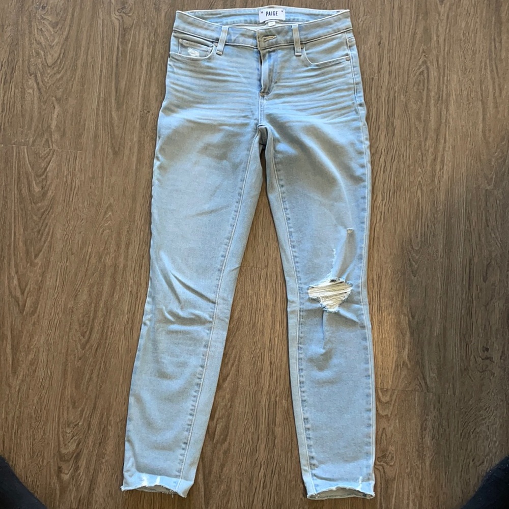 Paige Denim Women’s light wash ankle jeans